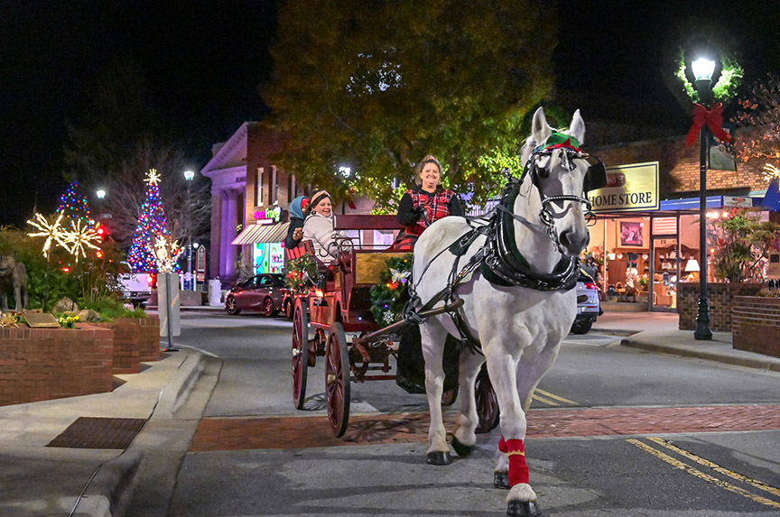 Holiday-Carriage-Rides-Hendersonville-NC Holiday Carriage Rides in the Blue Ridge Mountains of Hendersonville NC